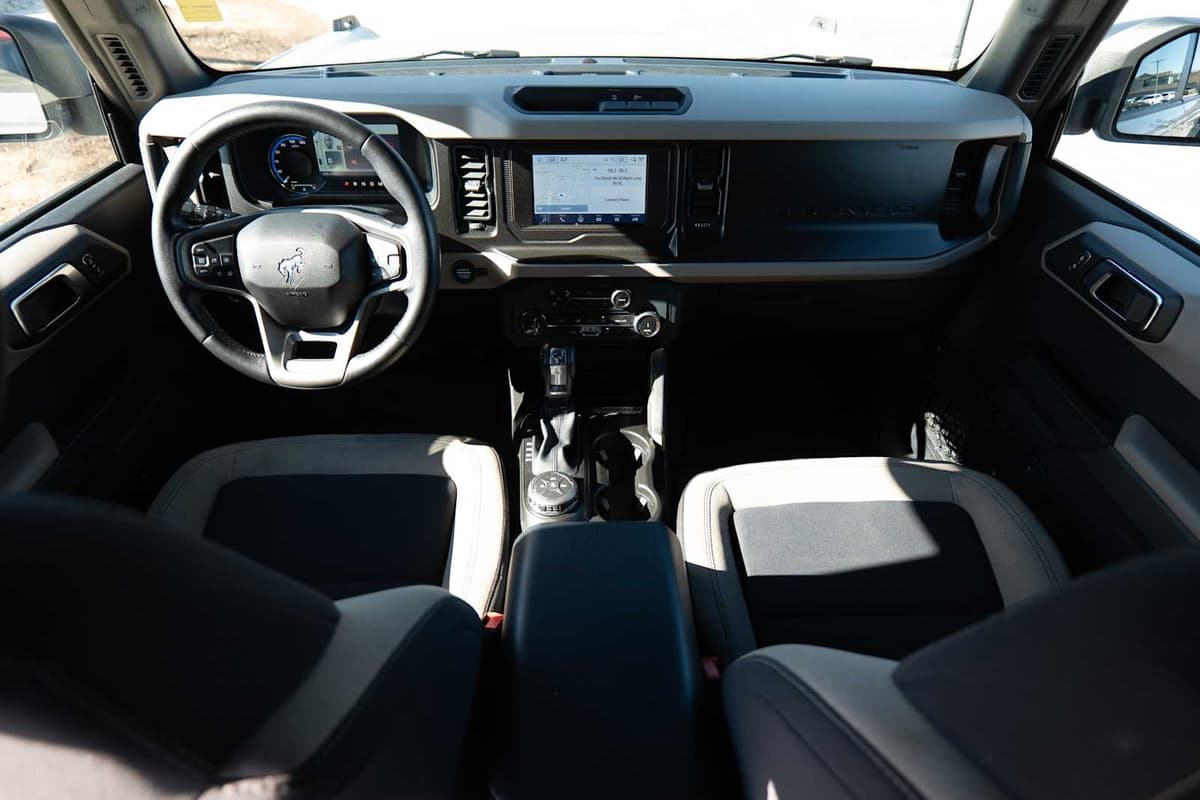 2022 Ford Bronco - Image 26