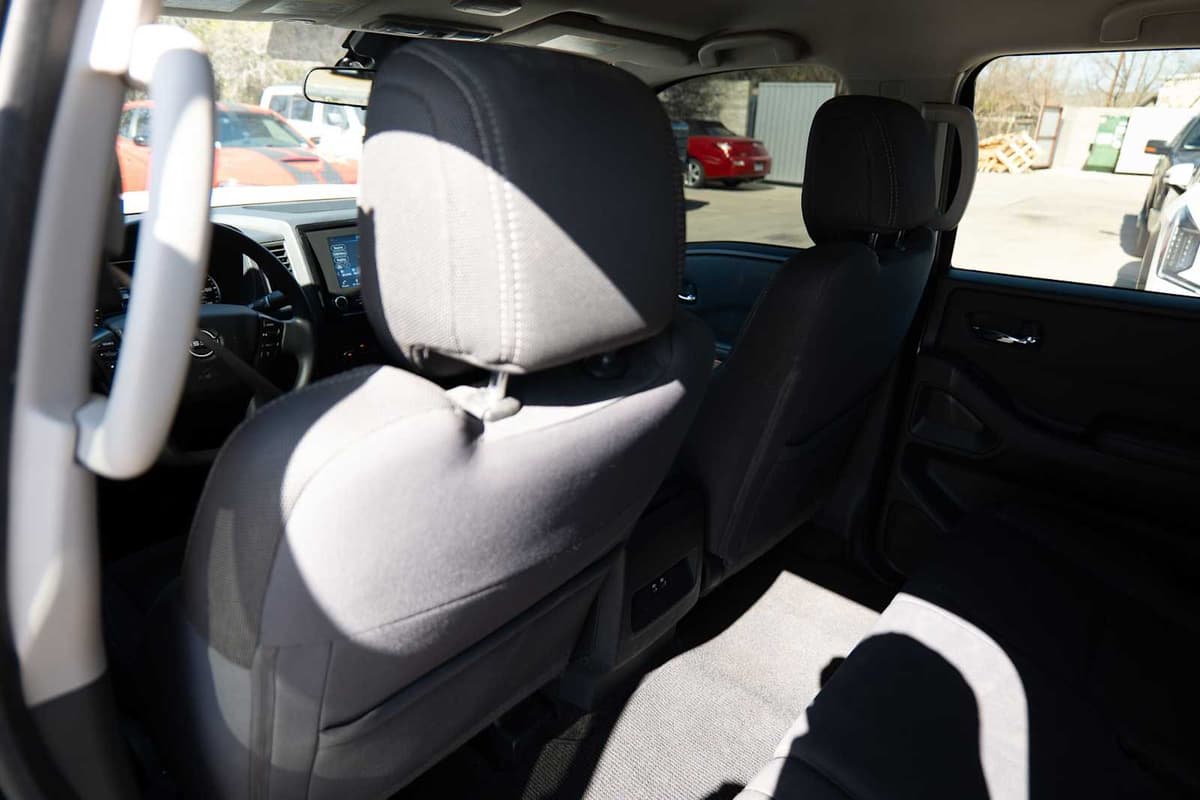 2022 Nissan Frontier - Image 23