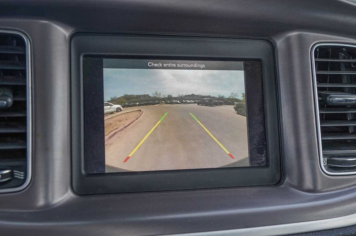 2019 Dodge Charger - Image 16