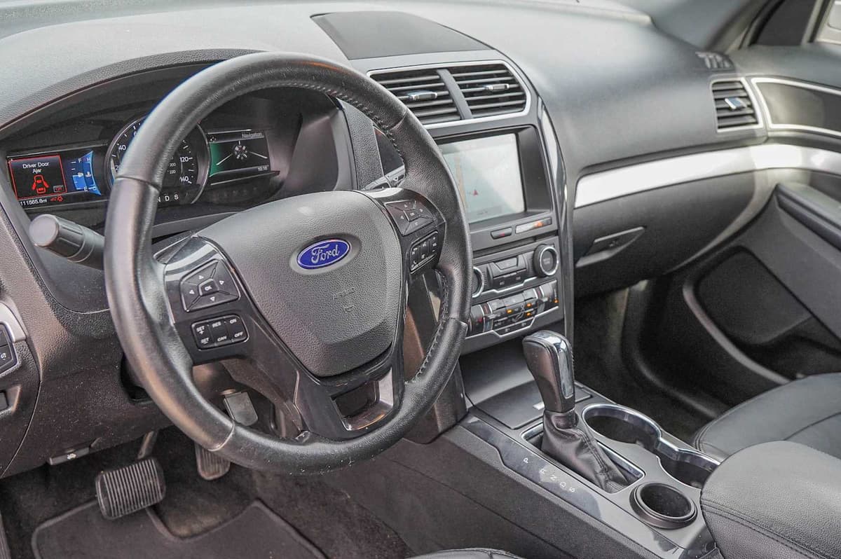 2017 Ford Explorer - Image 9