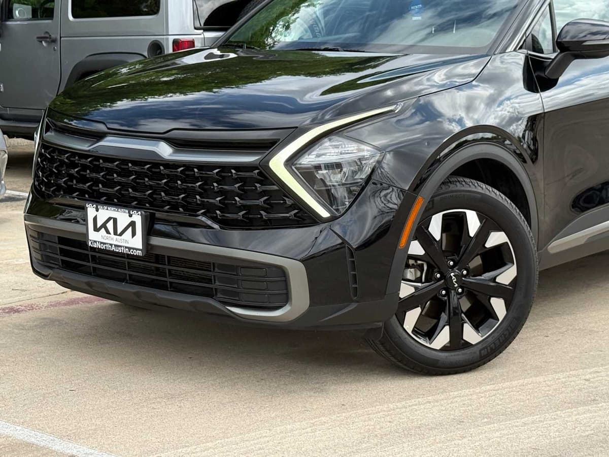 2023 Kia Sportage - Image 2
