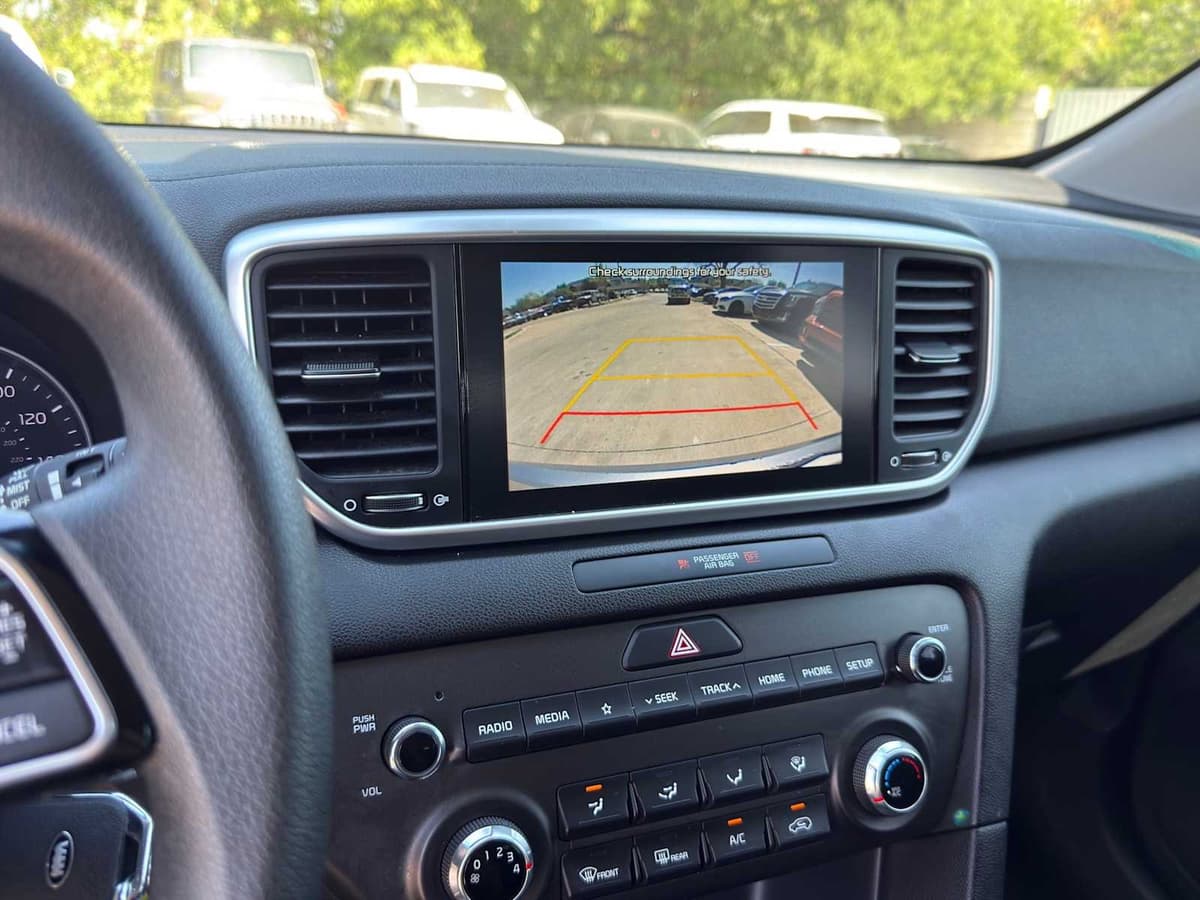 2022 Kia Sportage - Image 13