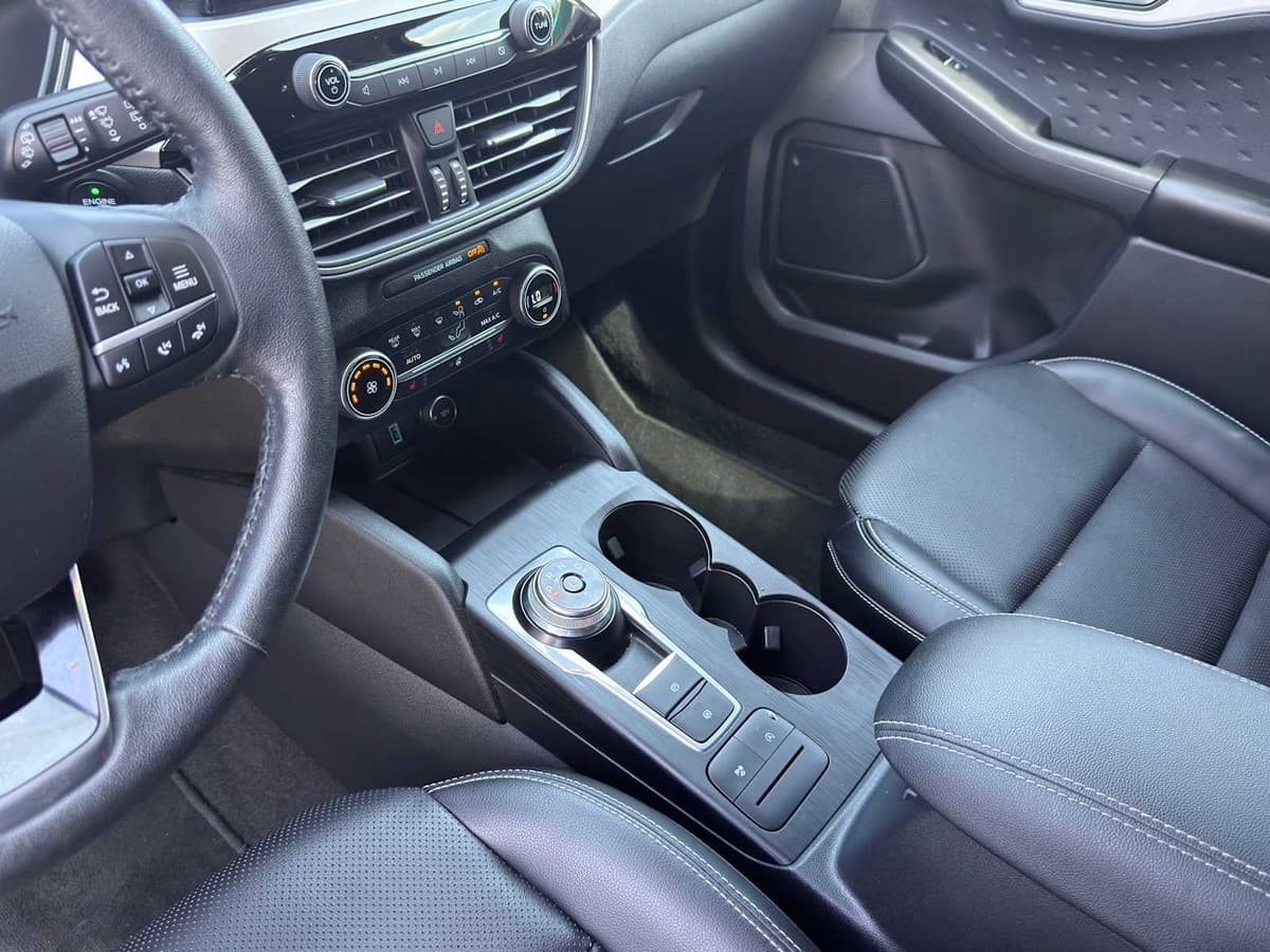 2020 Ford Escape - Image 13