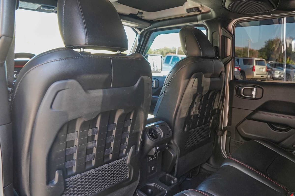 2023 Jeep Gladiator - Image 28