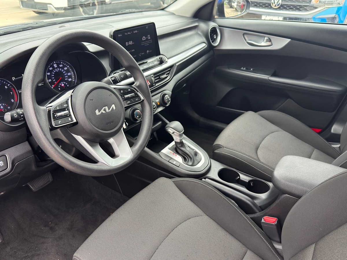 2023 Kia Forte - Image 10