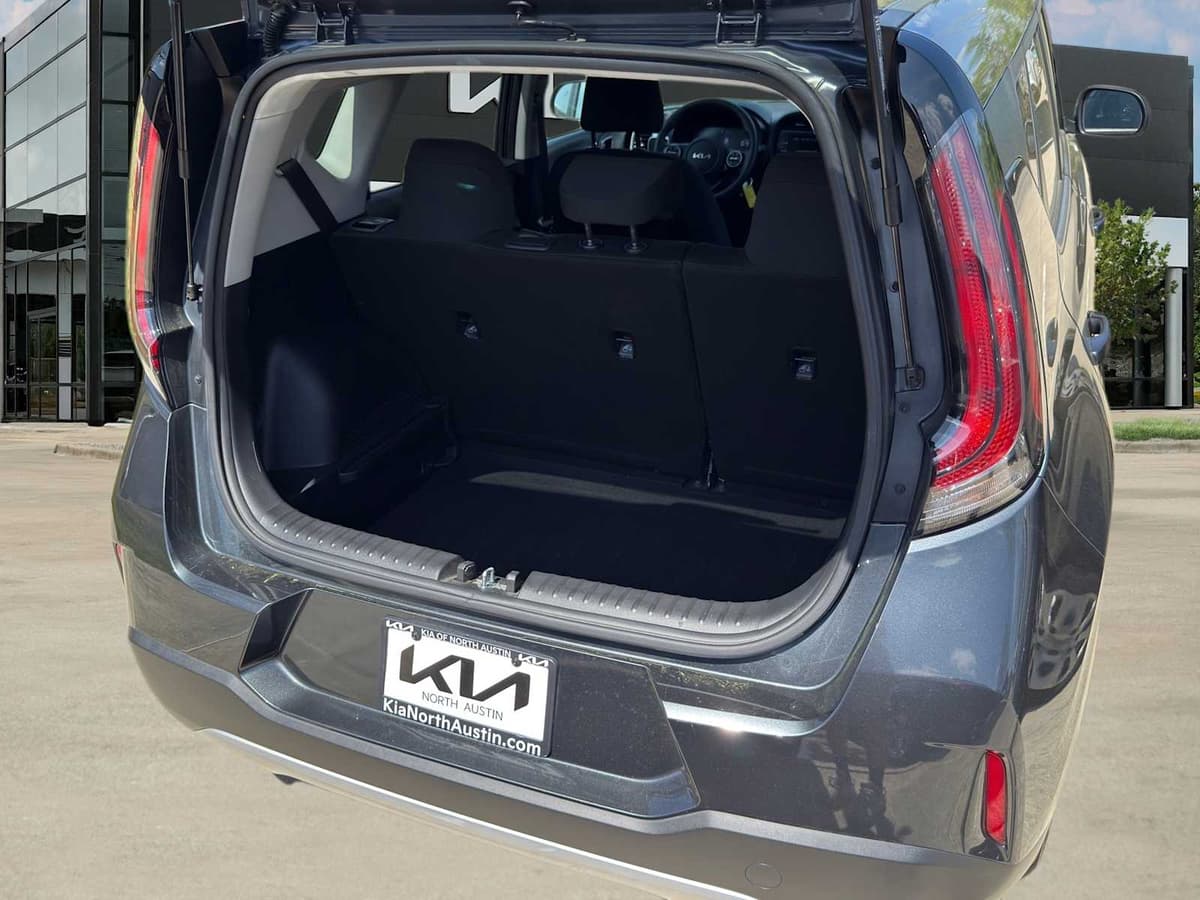 2023 Kia Soul - Image 8