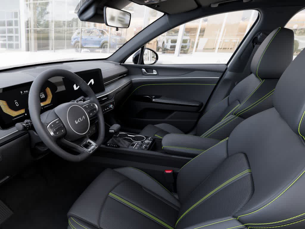 2026 Kia K5 - Image 17