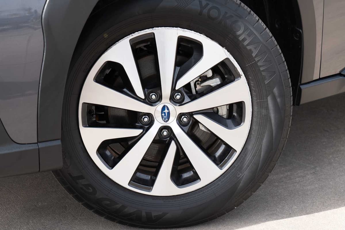 2025 Subaru Outback - Image 2