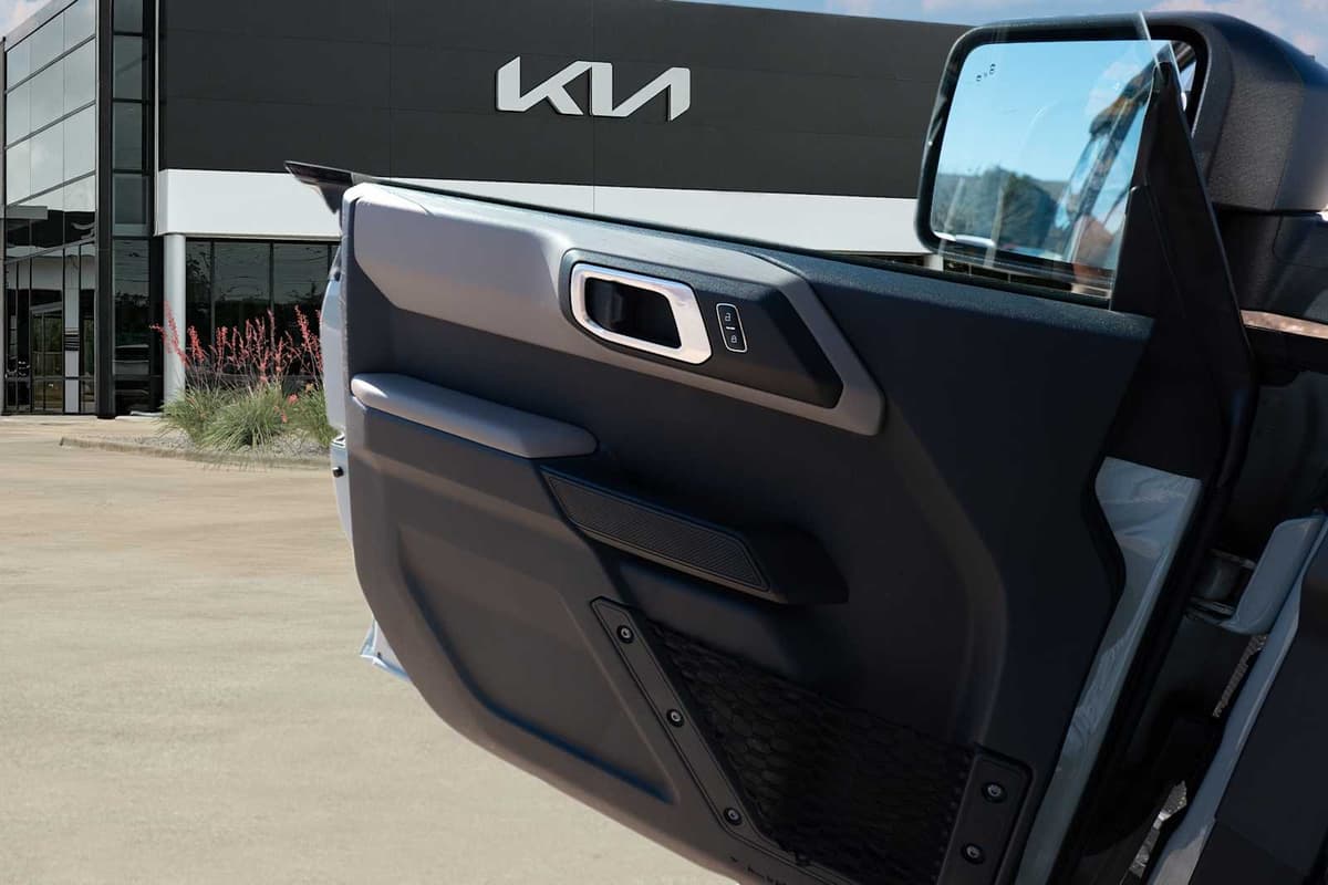 2022 Ford Bronco - Image 20