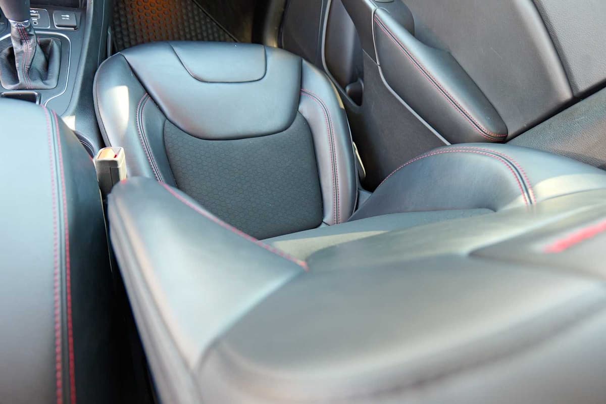 2020 Jeep Cherokee - Image 27