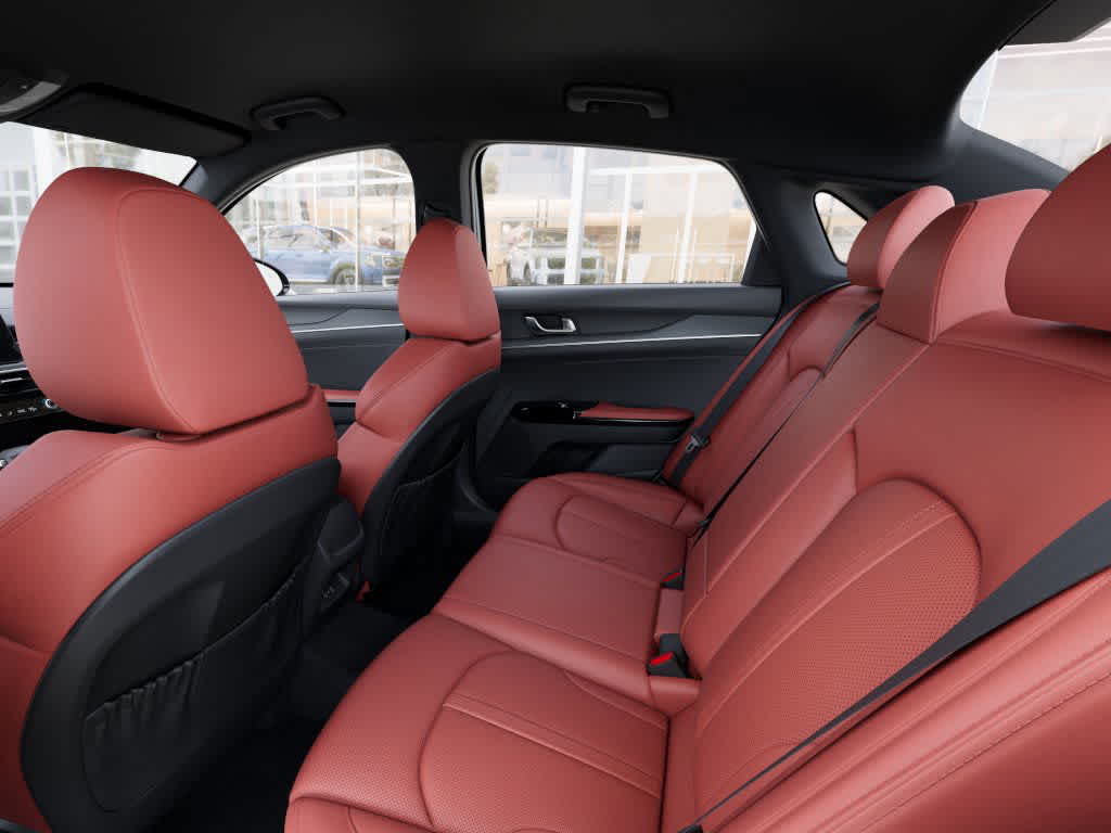 2026 Kia K5 - Image 18