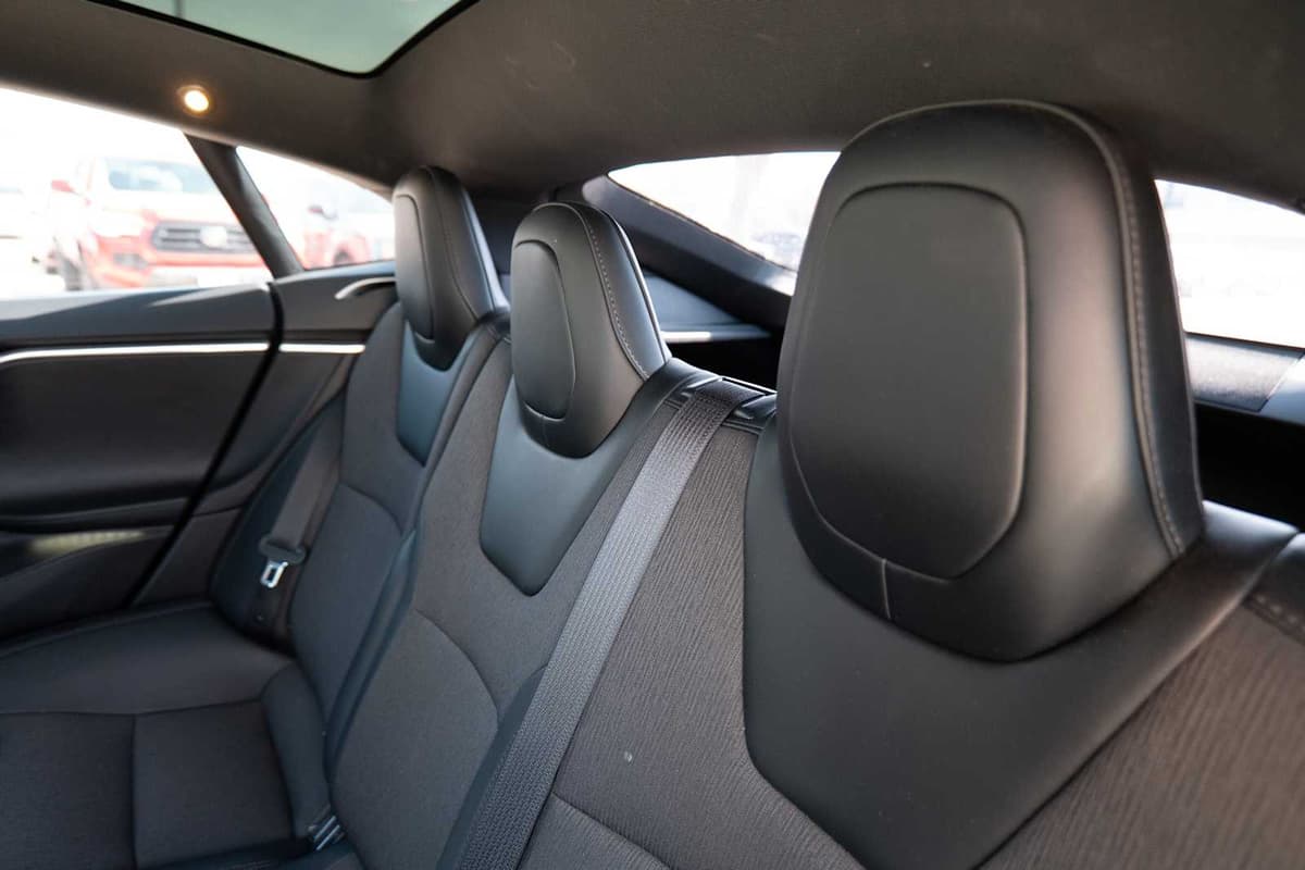 2017 Tesla Model S - Image 24