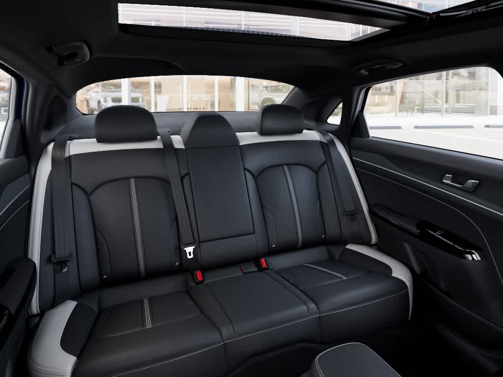 2026 Kia K5 - Image 16
