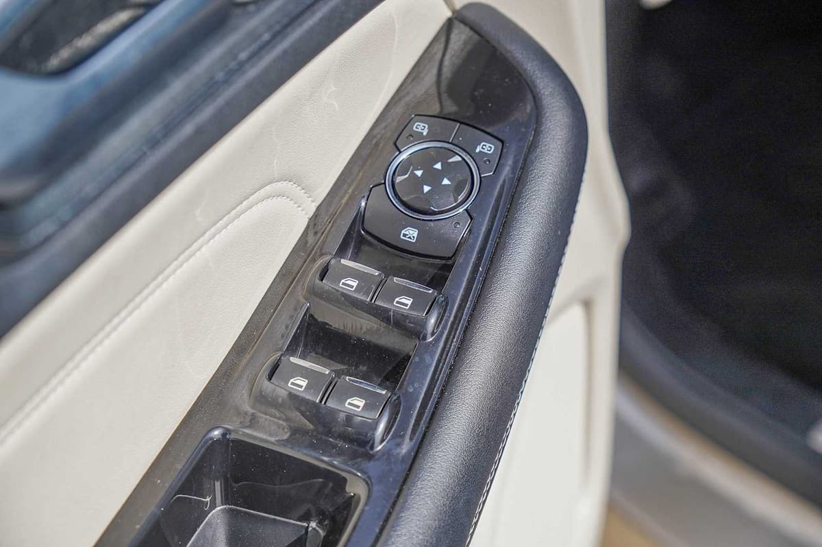 2018 Ford Edge - Image 24