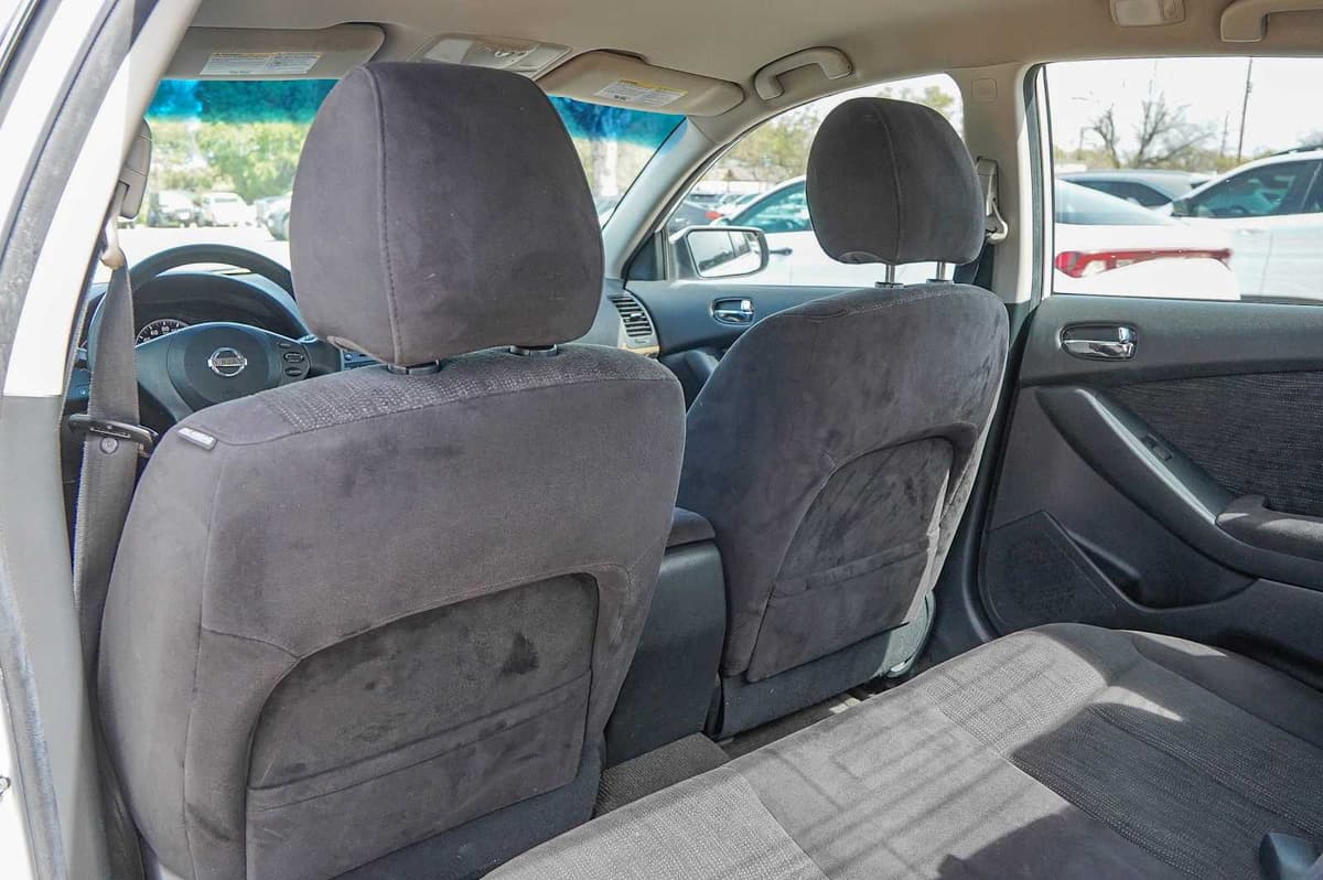 2012 Nissan Altima - Image 24