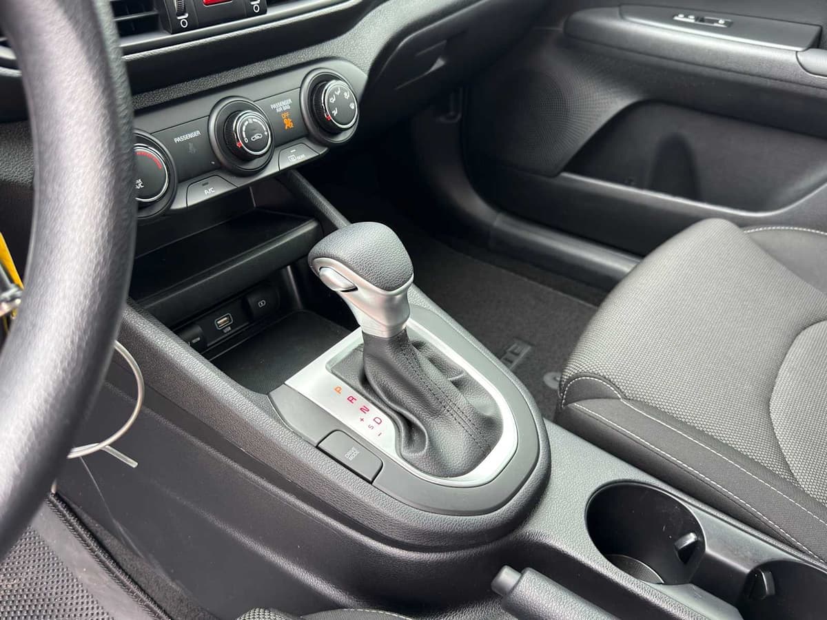 2024 Kia Forte - Image 10