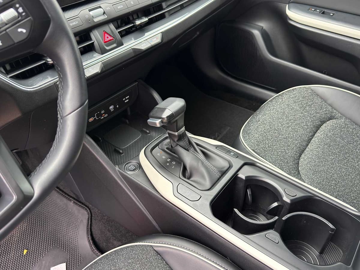 2025 Kia K4 - Image 11