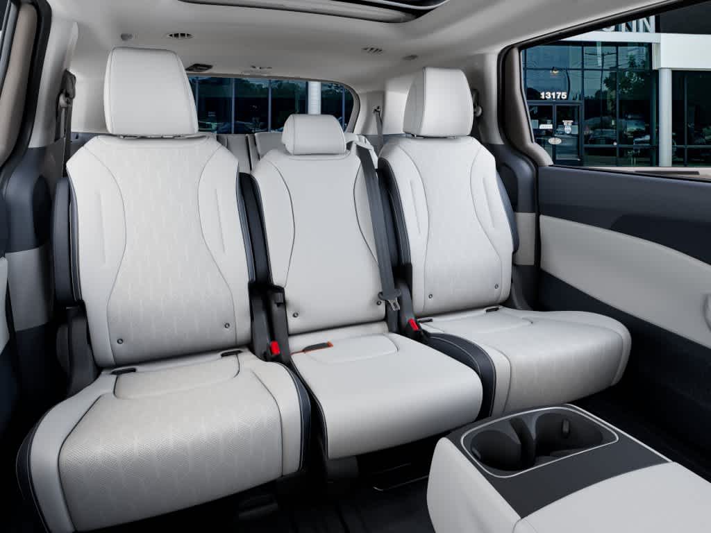 2026 Kia Carnival Hybrid - Image 16