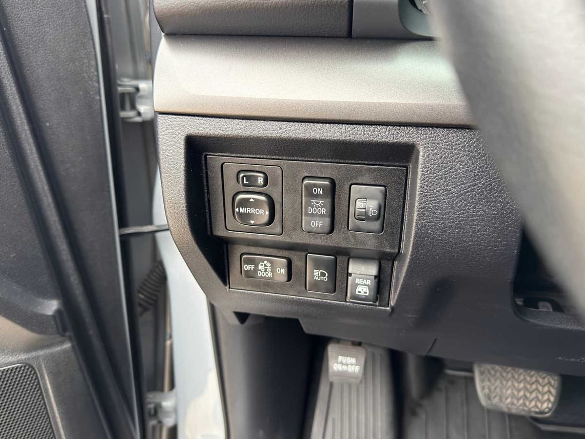 2021 Toyota Tundra - Image 22