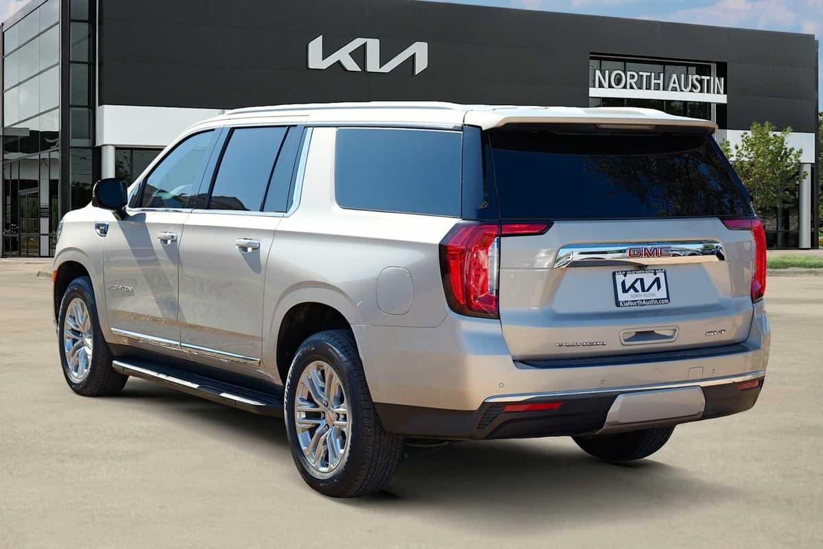 2021 GMC Yukon XL - Image 5