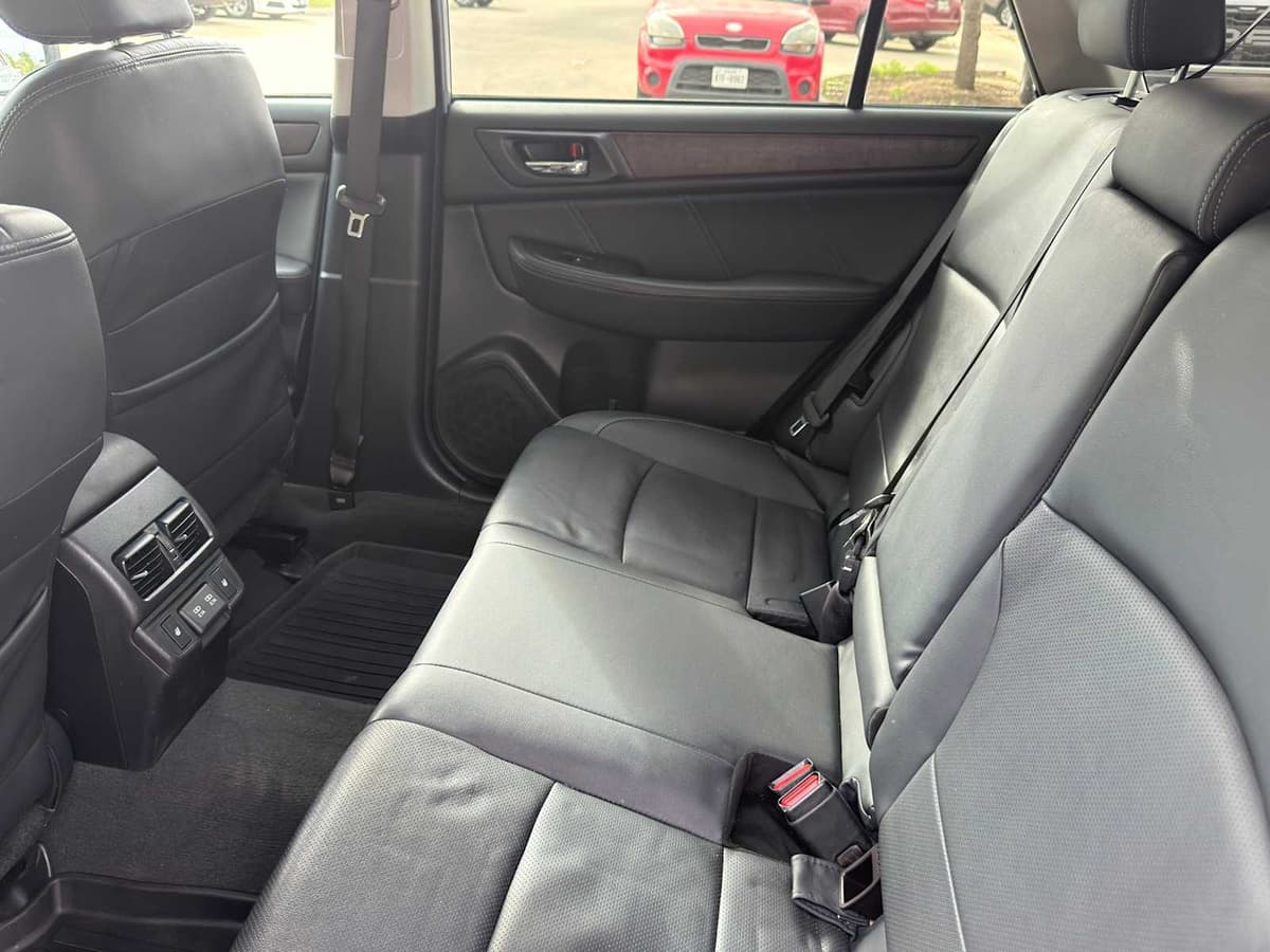 2019 Subaru Outback - Image 31