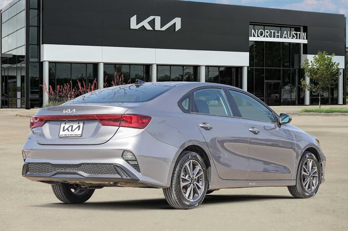 2024 Kia Forte - Image 6