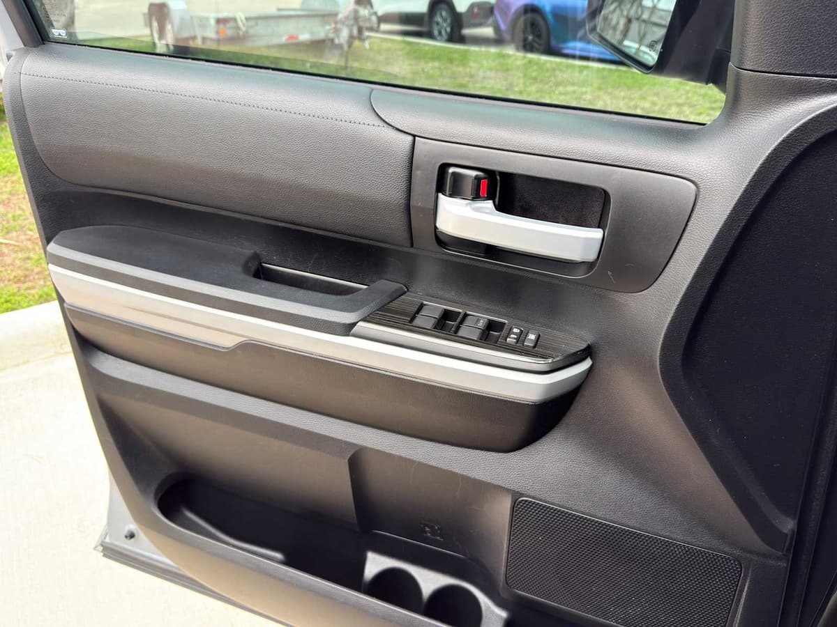 2021 Toyota Tundra - Image 21