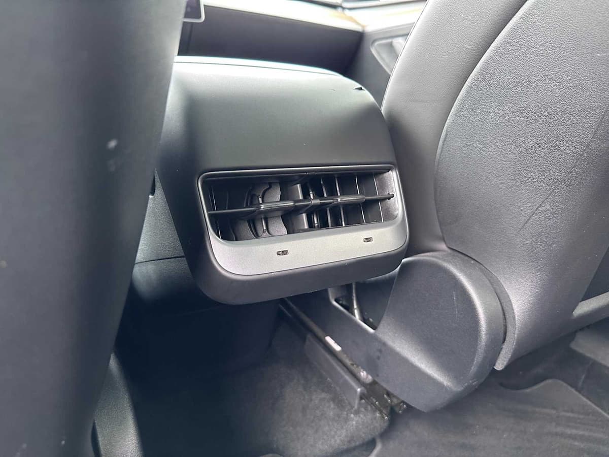 2023 Tesla Model Y - Image 20