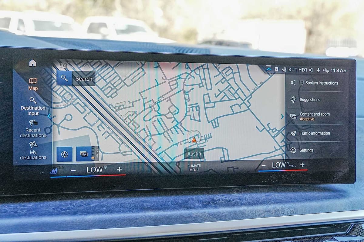 2023 BMW X7 - Image 19