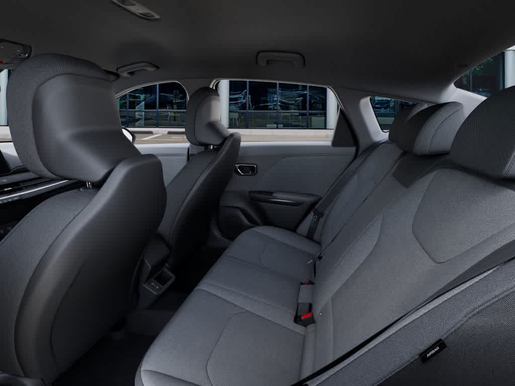 2025 Kia K4 - Image 18
