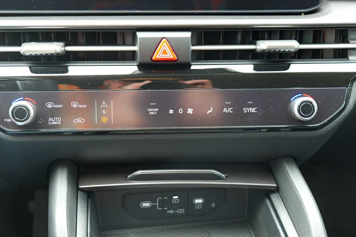 2026 Kia Sportage Hybrid - Image 17