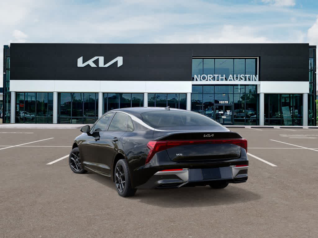 2026 Kia K5 - Image 4