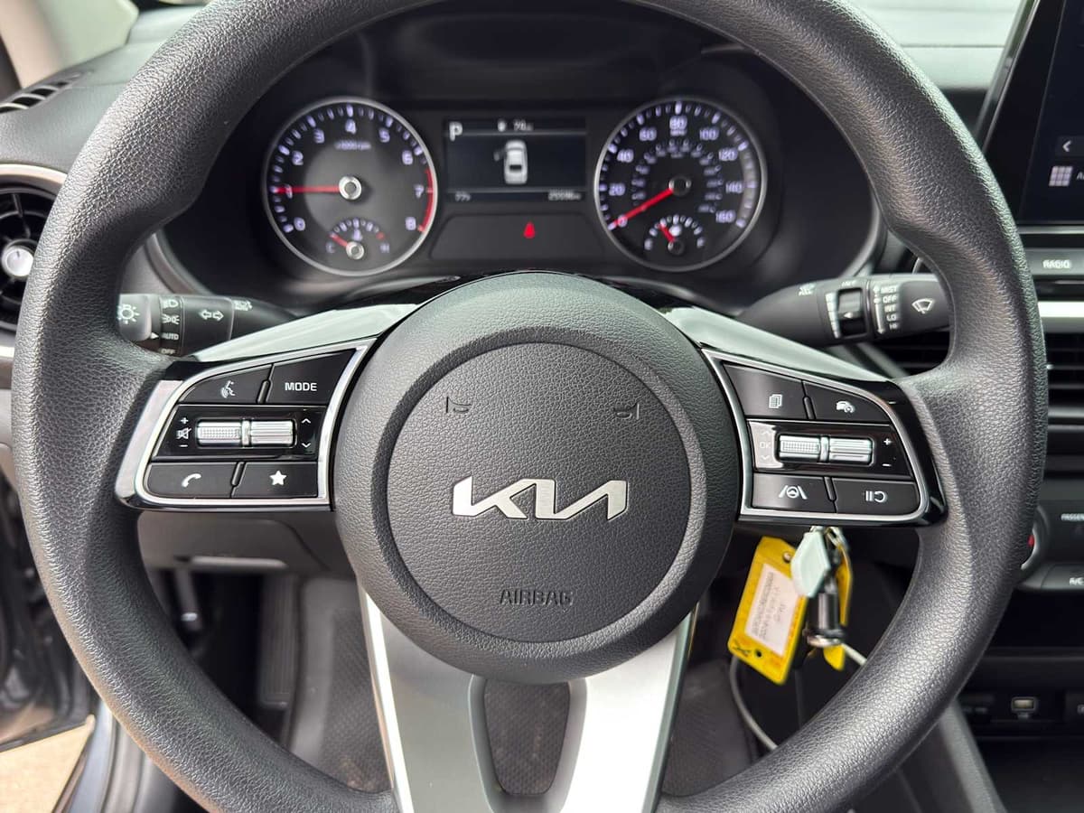 2024 Kia Forte - Image 12