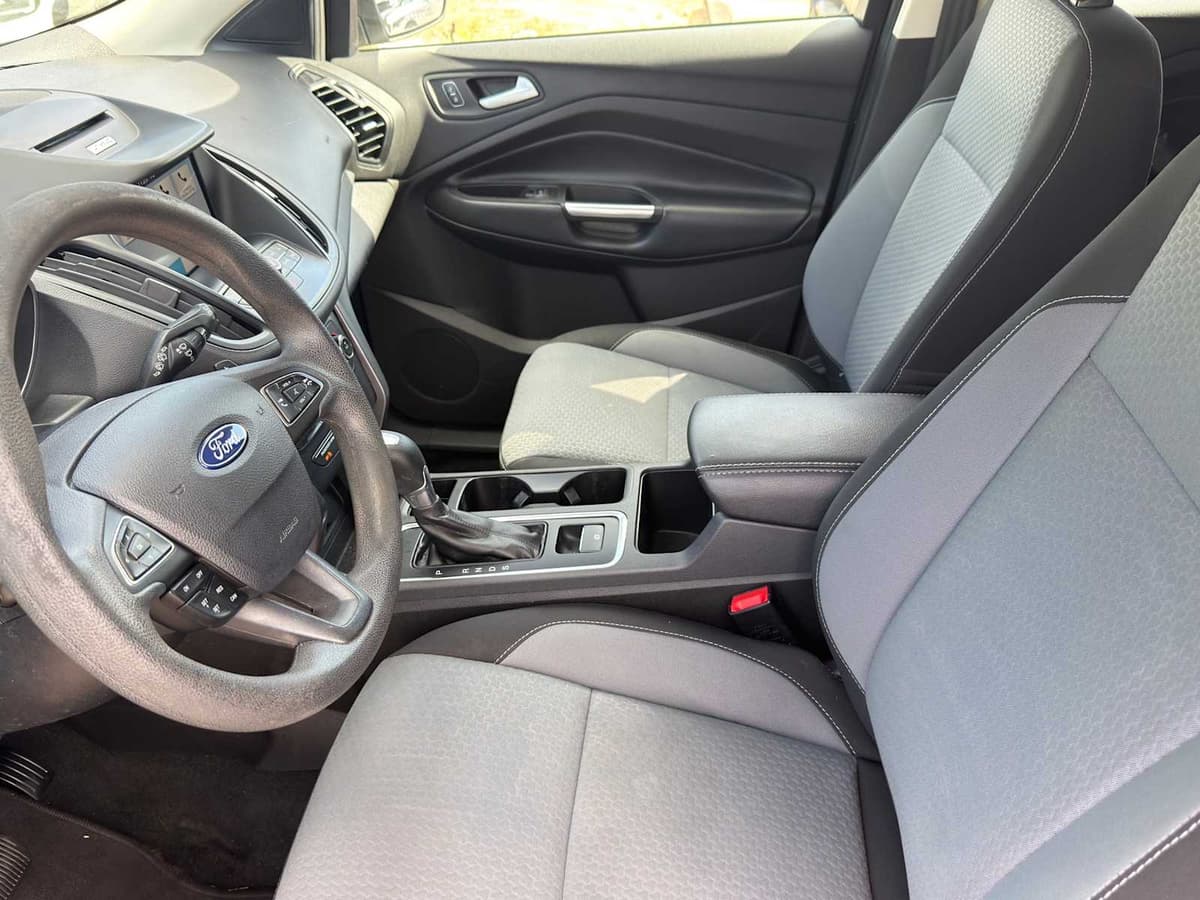 2017 Ford Escape - Image 12