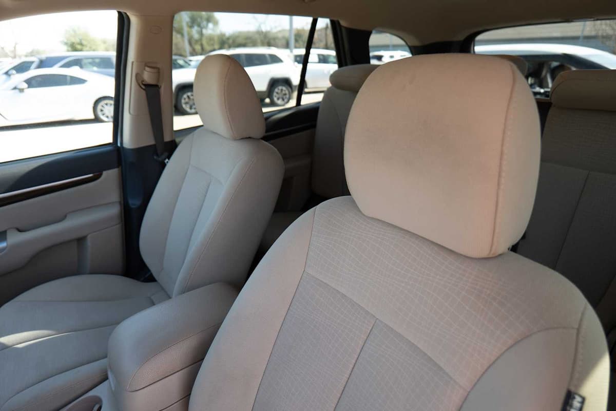 2012 Hyundai Santa Fe - Image 11