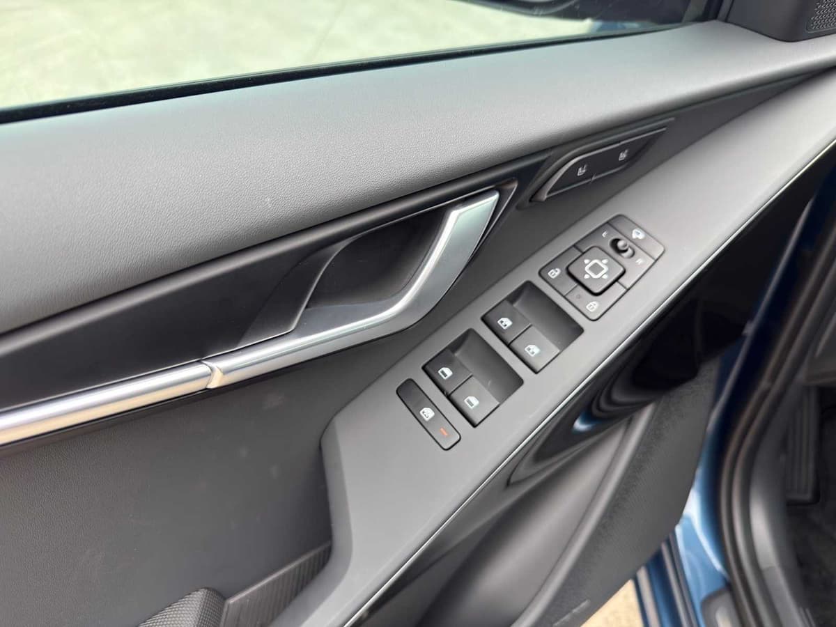 2026 Kia Niro - Image 21