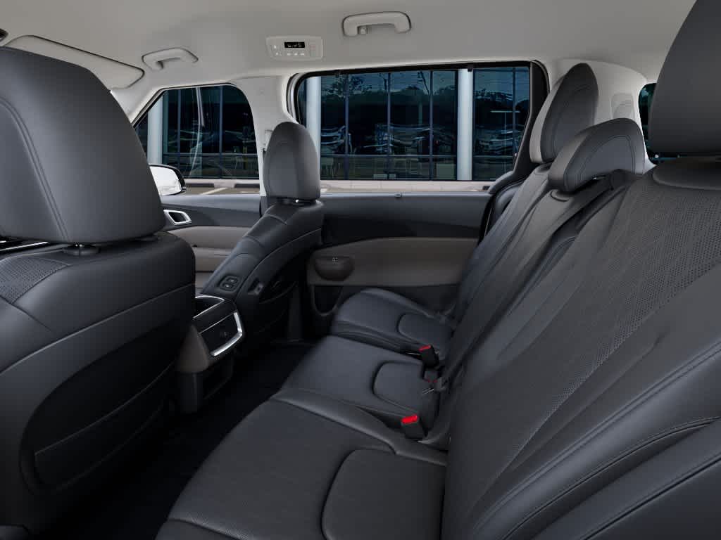 2026 Kia Carnival - Image 18