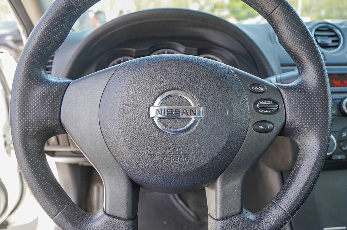 2012 Nissan Altima - Image 12
