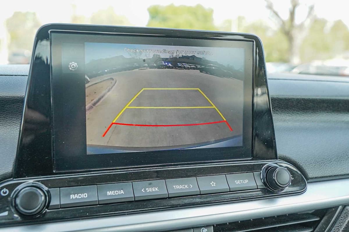 2024 Kia Forte - Image 15