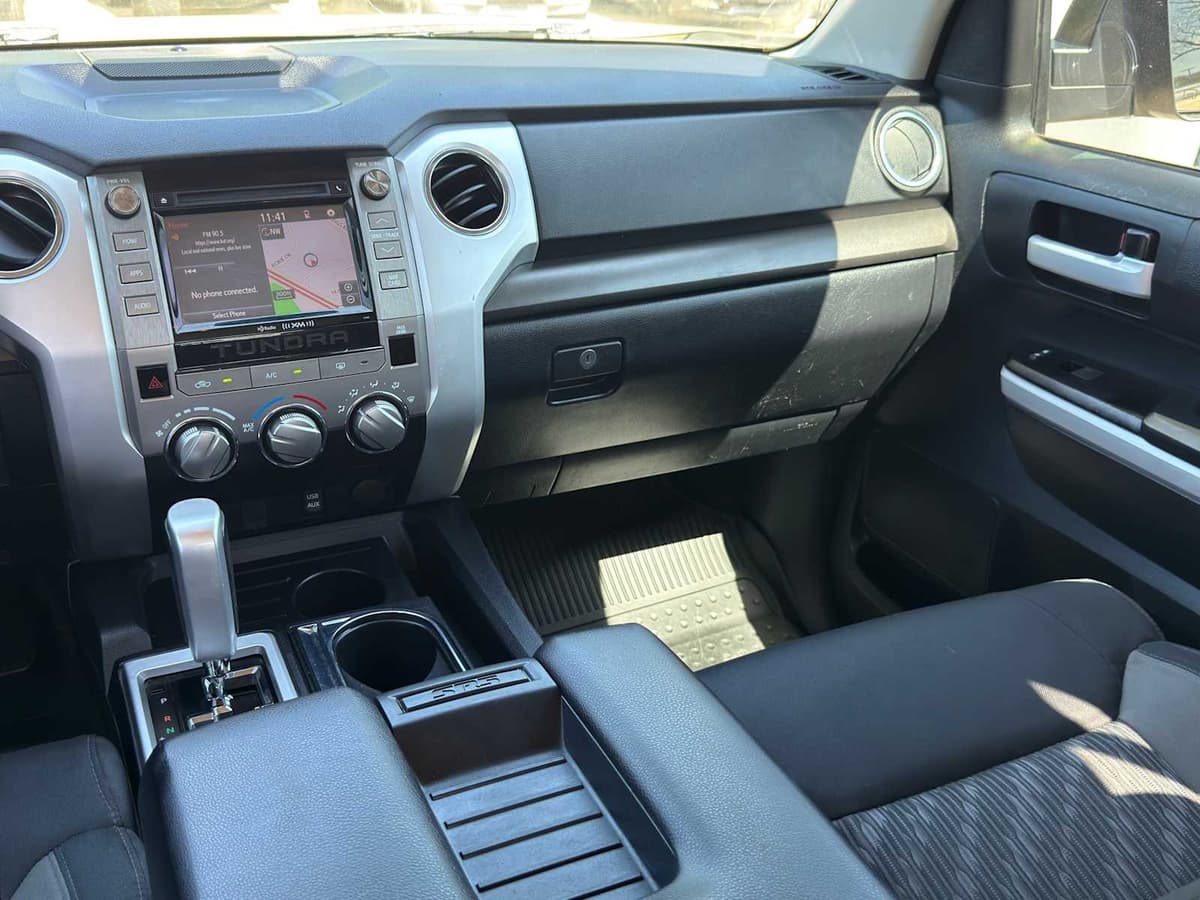 2019 Toyota Tundra - Image 27
