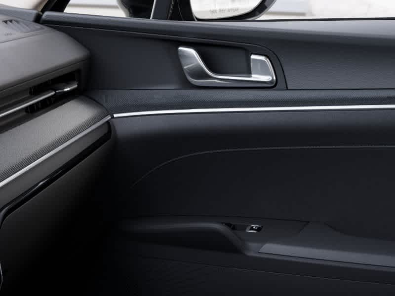 2026 Kia K5 - Image 25