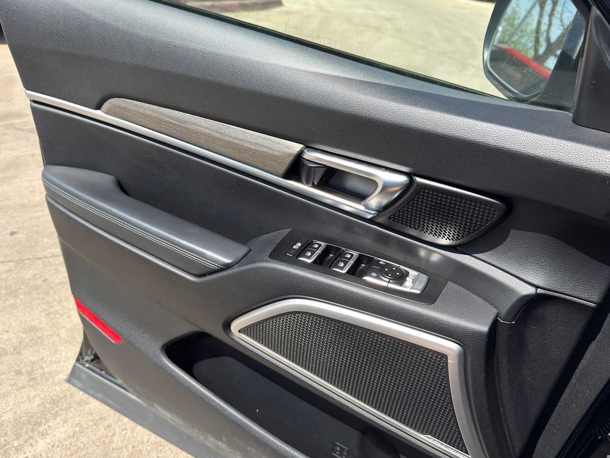 2020 Kia Telluride - Image 21