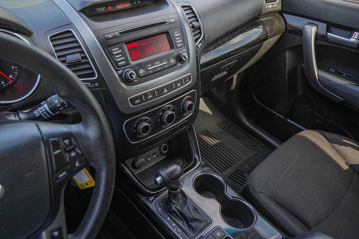 2014 Kia Sorento - Image 15