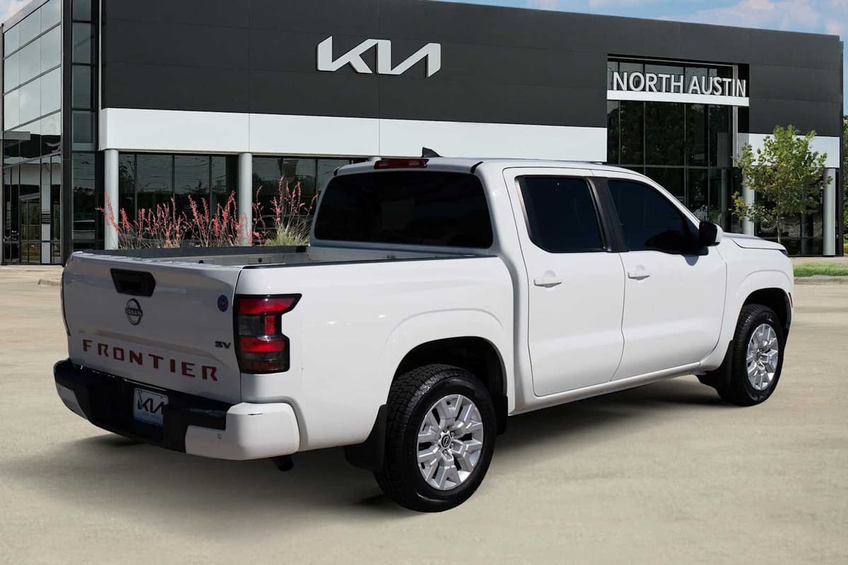 2022 Nissan Frontier - Image 6
