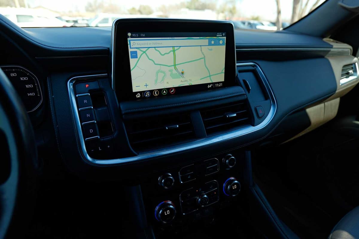 2021 GMC Yukon XL - Image 16