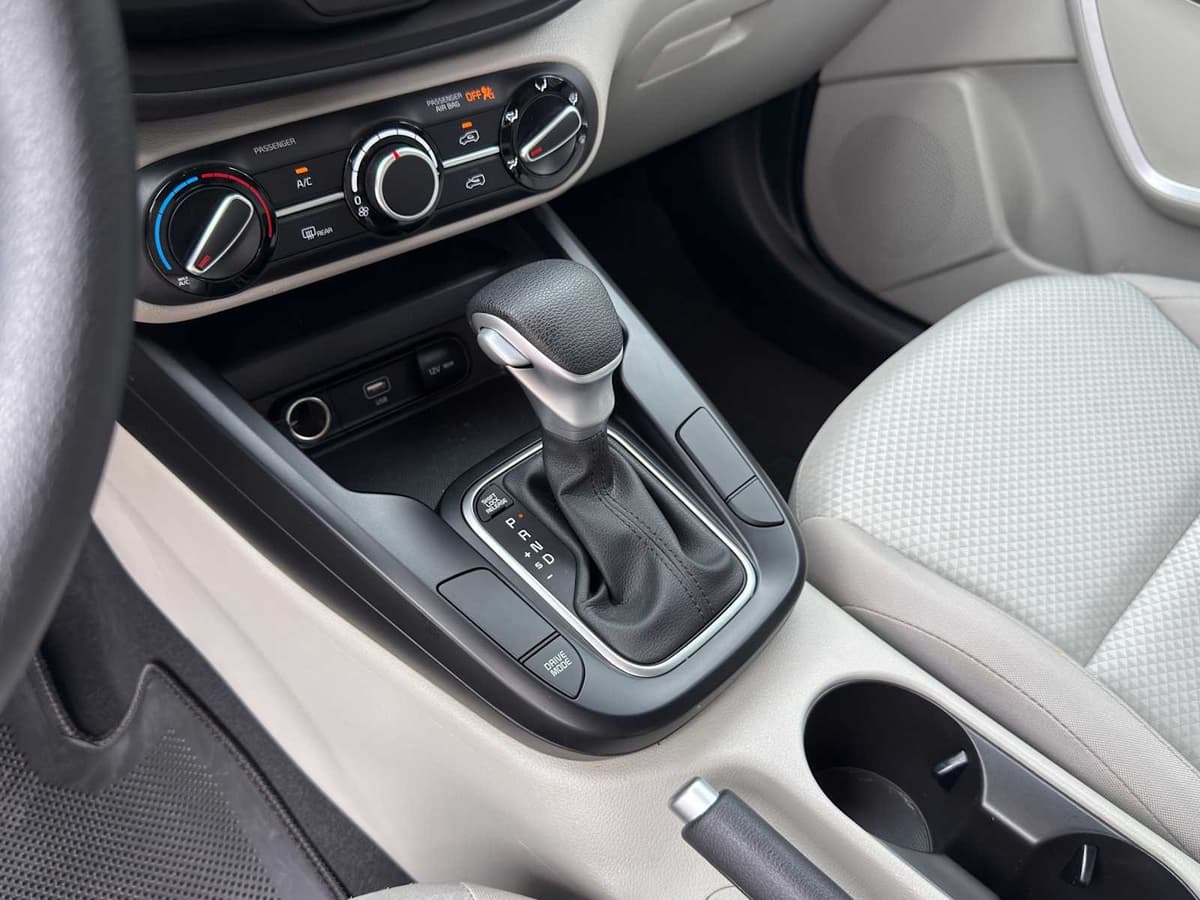 2025 Kia Soul - Image 12