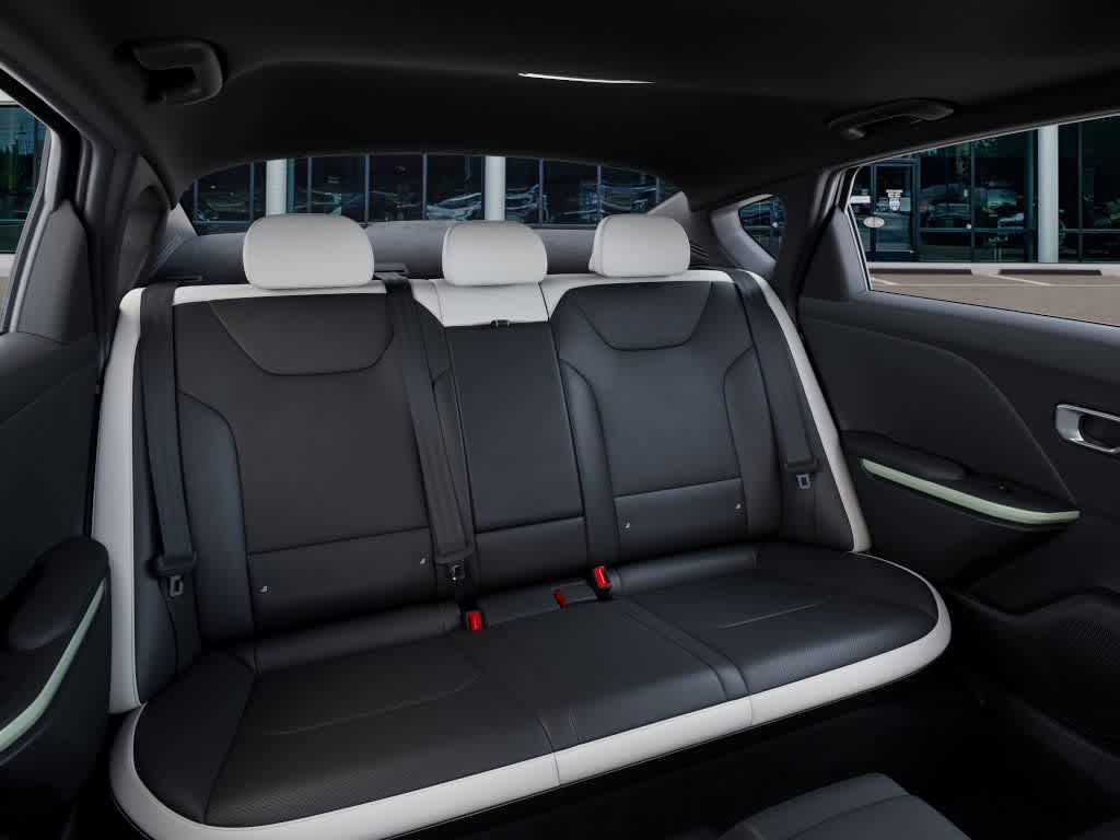 2026 Kia K4 - Image 16