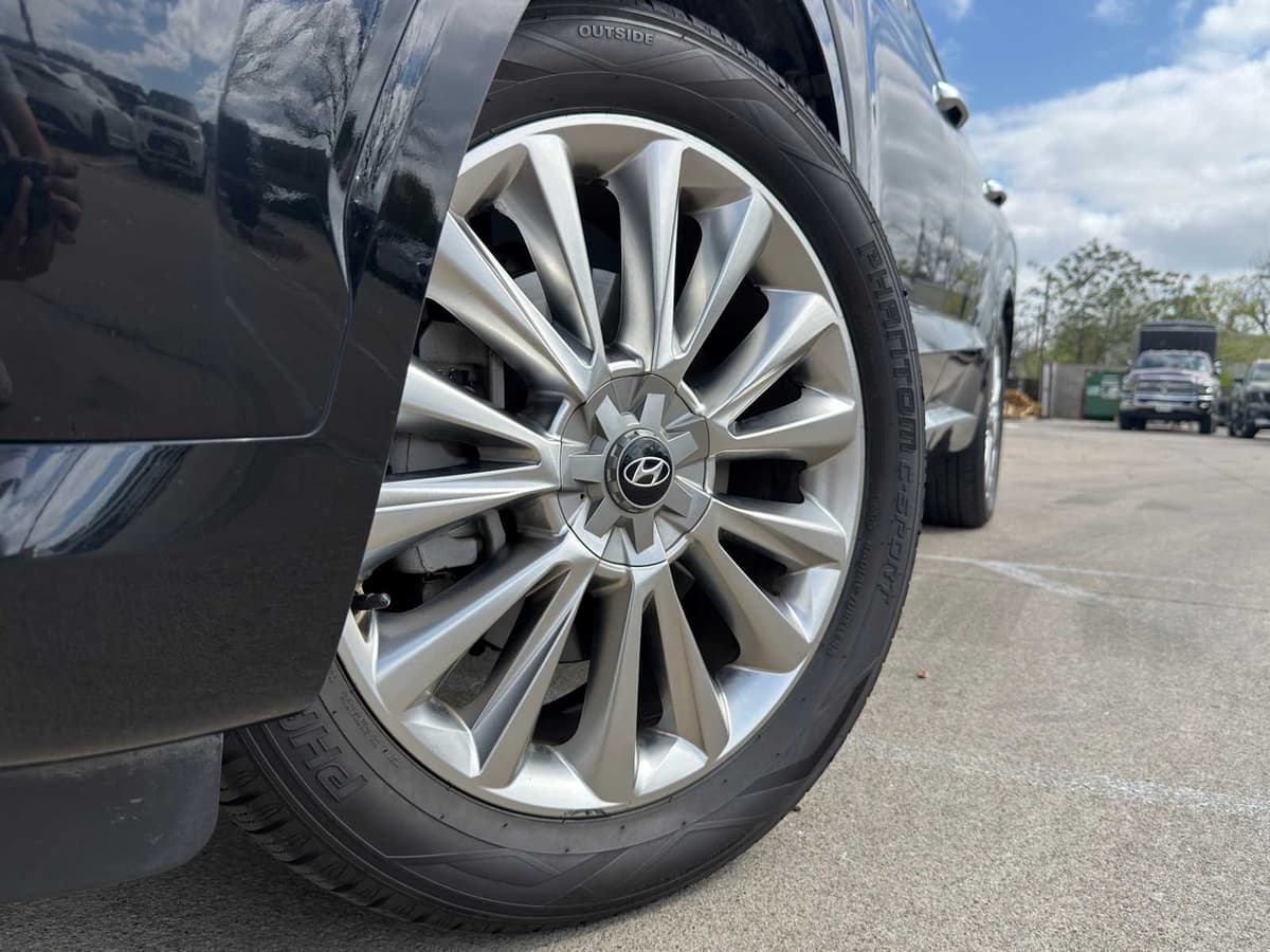 2020 Hyundai Palisade - Image 3