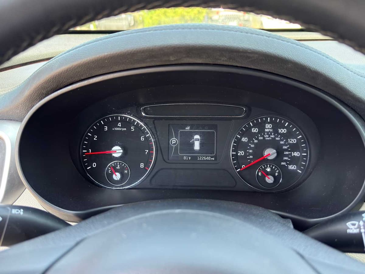 2017 Kia Sorento - Image 23