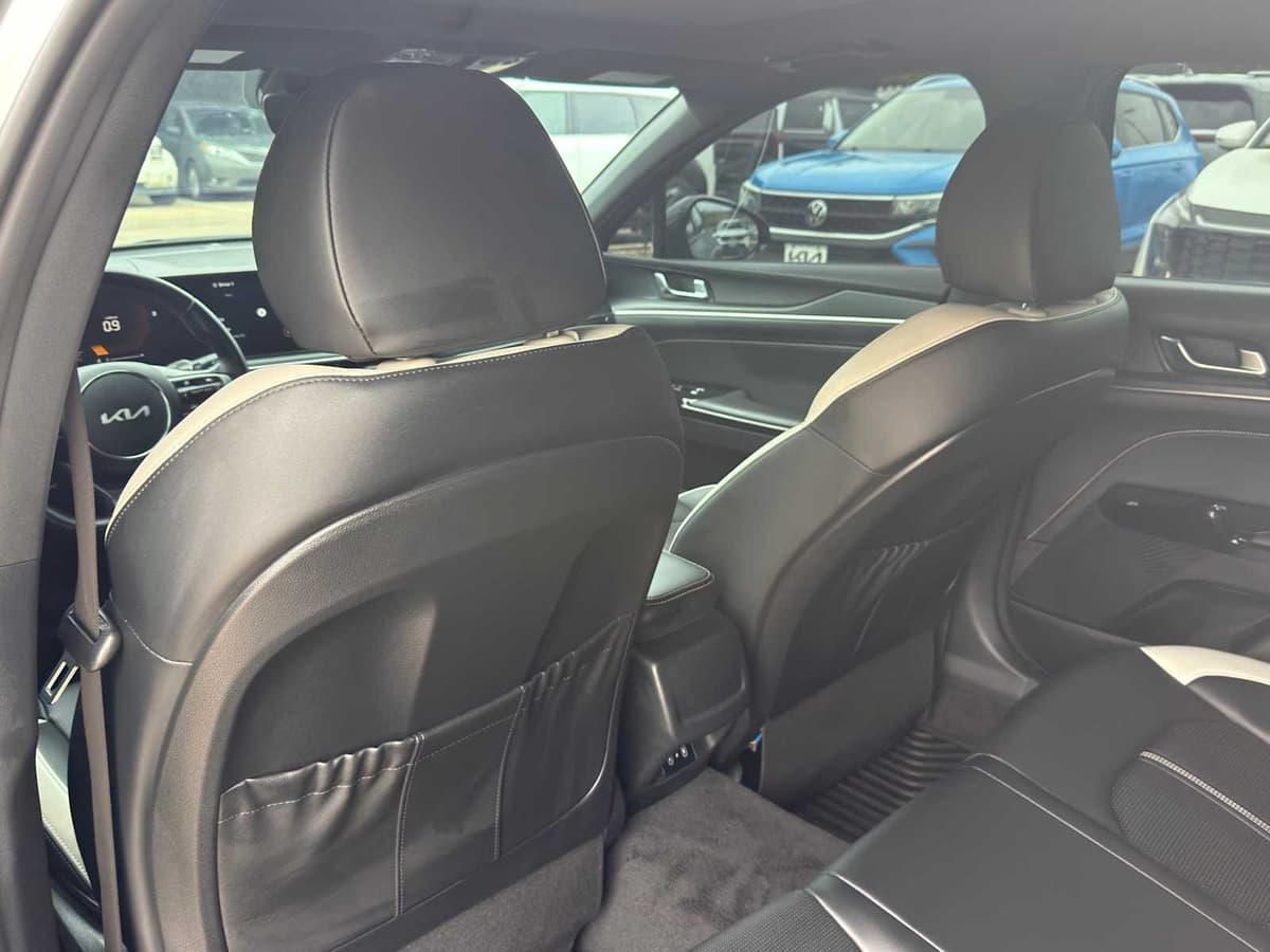2025 Kia K5 - Image 24